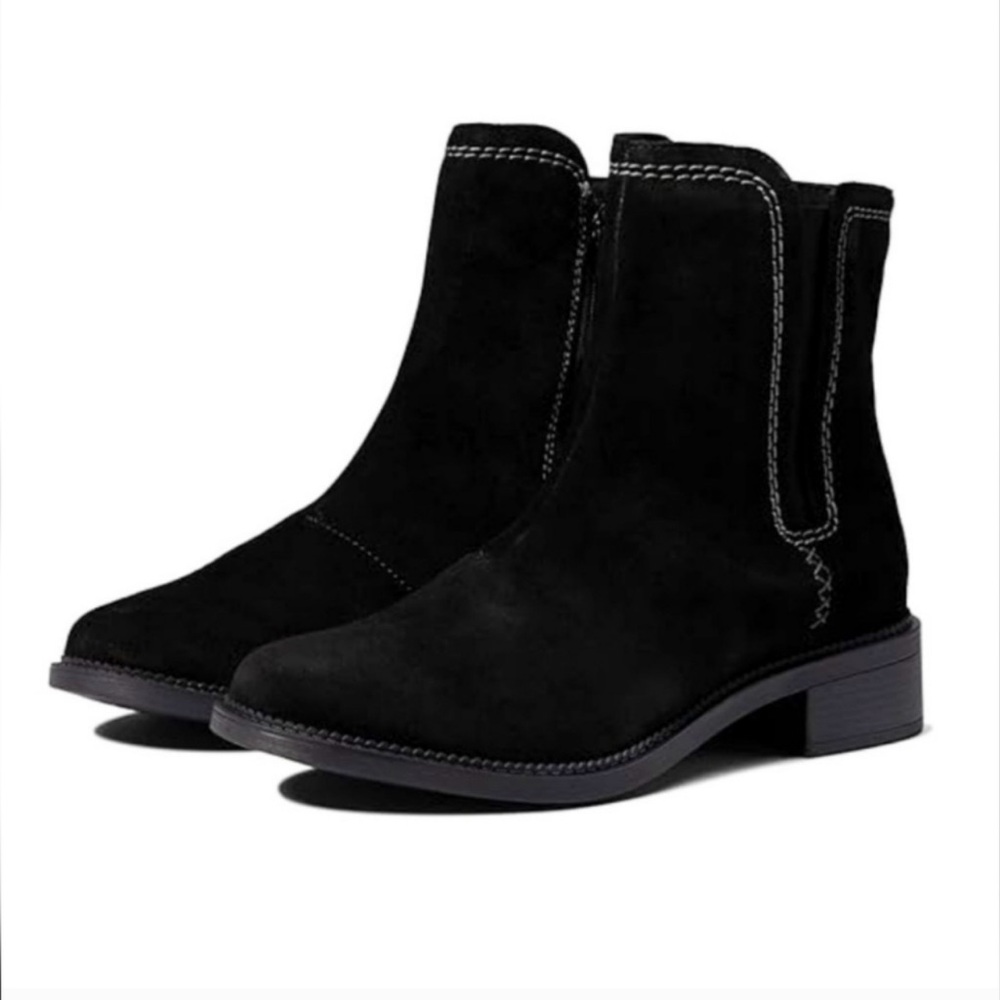 CLARKS Black Chelsea Ankle Boots 7